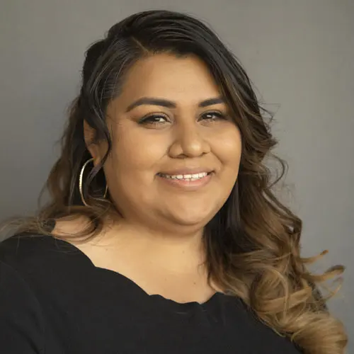 Adela Mendoza